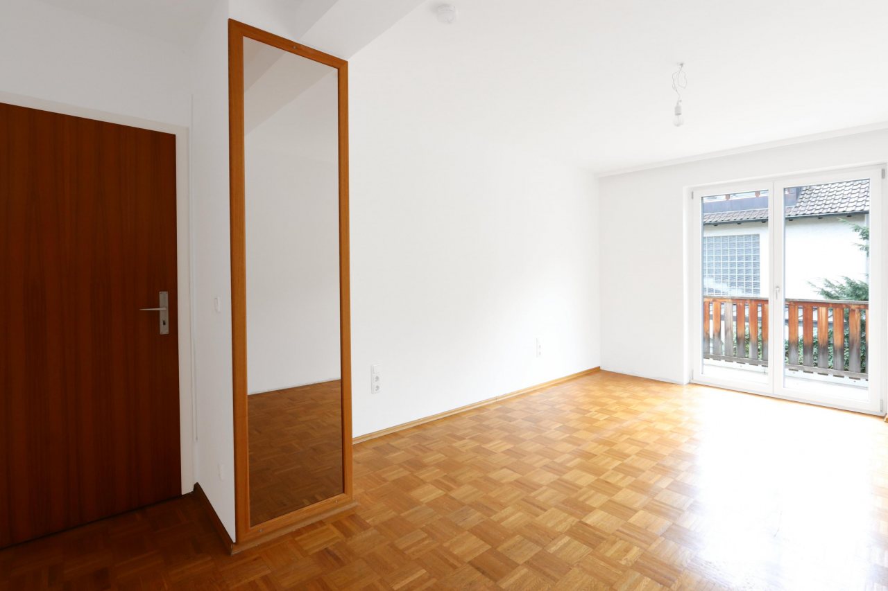 Schlafzimmer OG 2 min